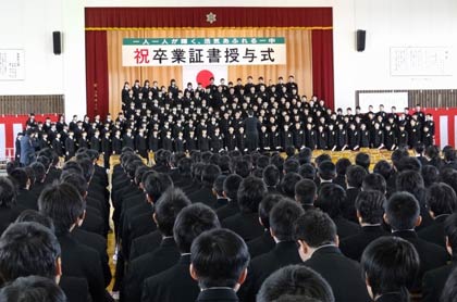 4月から小中一体校の新校舎移転で、現校舎では最後の卒業式となった第一中