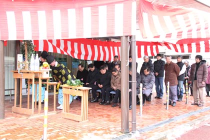 燕市燕地区の燕大通商店街振興組合が「まちづくり事業完成記念」式典