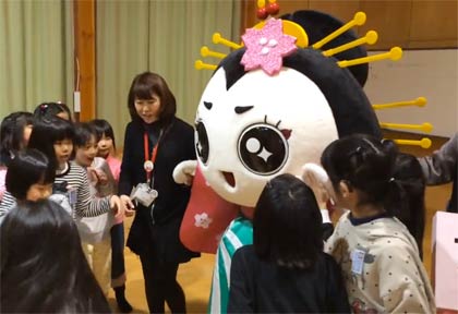 子どもたちに大人気のきららん