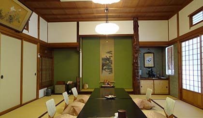  緑風館の室内