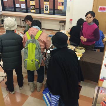菓子の販売も好調