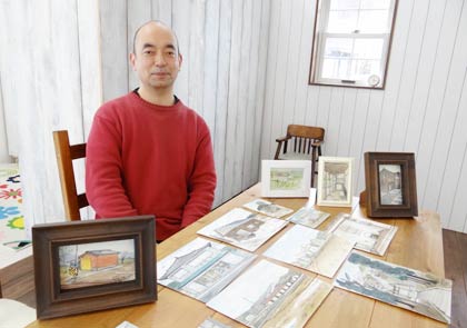 30日まで「Room」で開かれている野田英世スケッチ展「三条散歩」で作家の野田さん