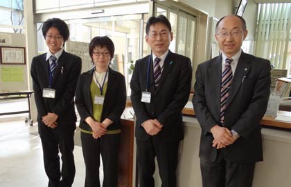 右から佐藤館長、佐藤事務局長