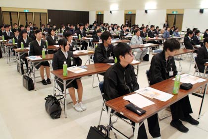 燕市で開かれた平成26年新規学卒就職者歓迎会