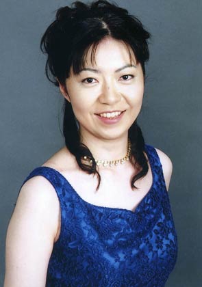 20日に福勝寺で開かれる第48回お寺で音楽を楽しむ会の作曲家シリーズ第8弾「ビギナーからマニアまで夢中になれるチャイコフスキー」で新潟の奏者ち三重奏を奏でるピアノの新美さん