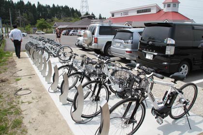 サイクルスタンドにとめたレンタサイクル