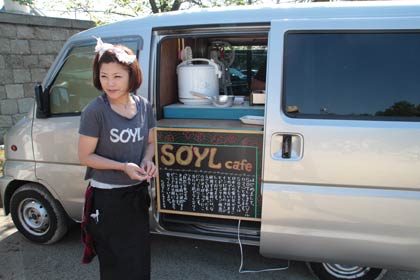 自分で改造したSOYL cafeのキッチンカー
