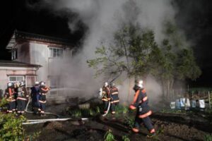 燕市佐善で納屋1棟が燃えた現場