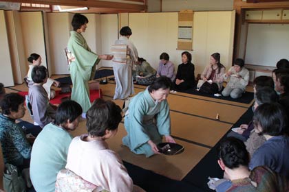 佐藤宗和さんを席主に白藤茶会