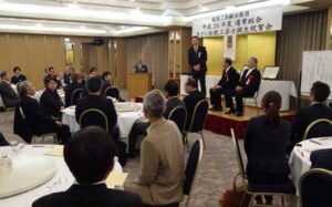 伝統工芸士となったふたりの祝賀会