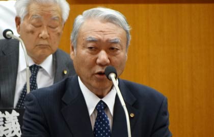 議長に就任した森山昭市議（自由クラブ）