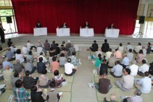 田上町長選に立候補を表明している3氏をパネリストに開かれた加茂JC主催「田上町の未来を考えるパネルディスカッション」