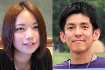 2日、婚姻届けを提出した本宮さんと久保さん