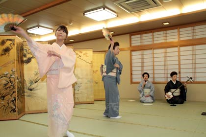  櫻家で行われた弥彦芸妓のお座敷遊び入門講座第二弾「七夕の夕べ」