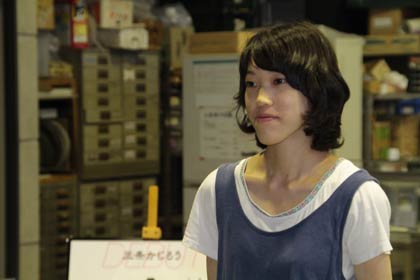  和釘大使の公式キャラクター「三条かじろう」をデザインした県立三条テクノスクール工業デザイン科2年式場さん