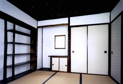 遠人村舎四畳半　撮影：田村収氏