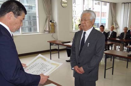  新人で初当選し、最年長市議となった伊藤氏