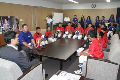 鈴木市長と歓談