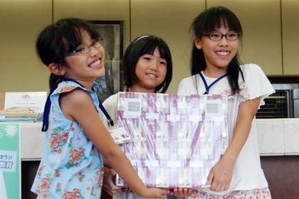 この日のために要した本物の1億円の重量体験
