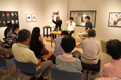 燕市産業史料館で渡辺一城さんの個展「豚」に伴って行われたトークショー「MINI講演会」