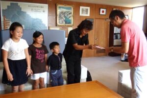 ボーカルスクール「One Voice Music Land」県央校が三条市市に2万円を寄付