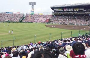 夏の全国高校野球の準決勝第1試合、日本文理(新潟)は三重(三重)に0-5で敗れた