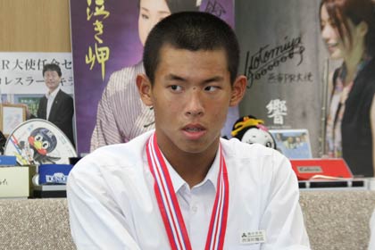 全中水泳男子400mフリーリレーで3位になった水泳部主将の3年西海土龍成さん