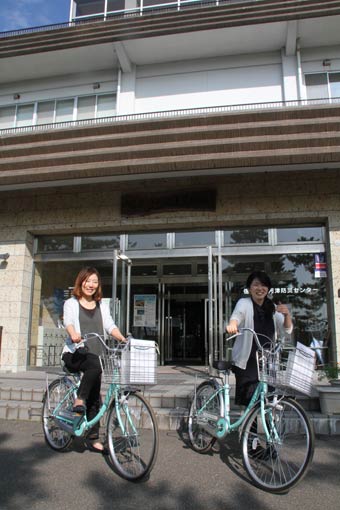 信濃川大河津資料館に設置されたレンタサイクル