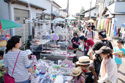 模擬店やフリマも