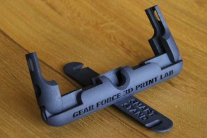  ウェブで販売しているiPhone 5、5s用のスタンド「SMART STAND」