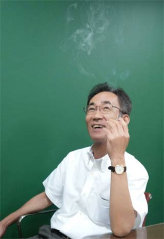 3日午後7時から燕市産業史料館で開かれるMINI講演会「職人の粋～キセルよもやま話～」の講師、日本たばこアイメックス株式会社の技術顧問、松原幸三さん
