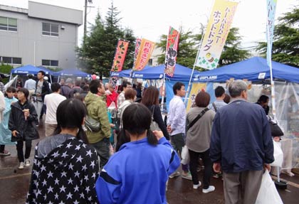 同時開催のツバメルシェ