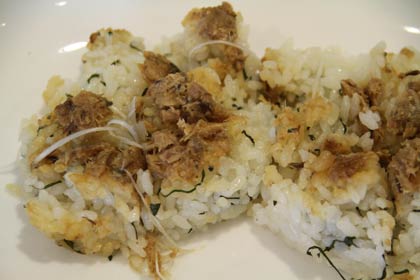  優秀賞の片桐知子さん「さばみそやきおにぎり」