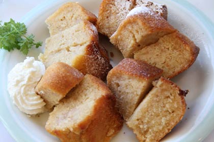 アイデア賞の小杉信子さん「米粉のいちじくケーキ」