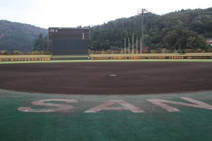 13日に2014ボールパークSportsフェスティバルが開かれる三条パール金属スタジアム