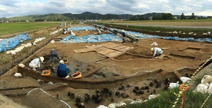 19日に現地説明会が開かれる大原遺跡・道東遺跡の発掘現場