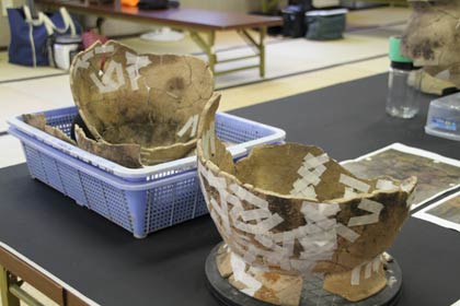 復元した道東遺跡から出土した土師器のかめ