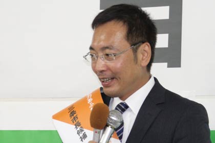 三条市長選で無投票で3選を果たした現職の国定氏