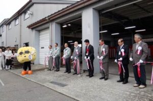 グルメゆうパック「加茂の梨 新高」の出荷式、全国から注文のあった加茂のナシ「新高」4,900箱余りの出荷を祝う