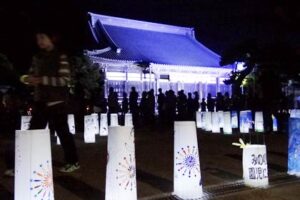 「本寺小路あかり物語第十章」でライトアップされた三条別院