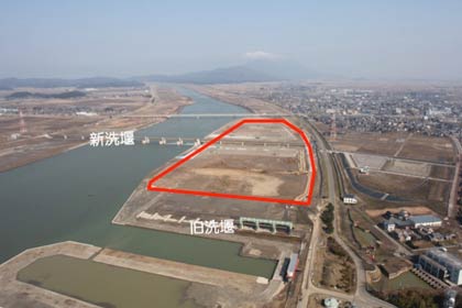  東京ドーム4.5個分に当たる21ヘクタールの広大な高水敷が整備された大河津分水路右岸