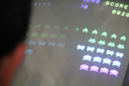 オリジナルの基盤、筐体のインベーダーゲーム