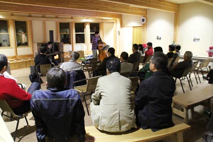 三条市環境啓発施設「かんきょう庵」で開かれた「かんきょう庵DE四季を感じNIGHT」