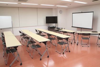  一次避難所にもなる会議室