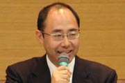  細田氏