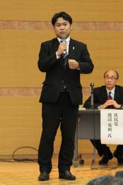 鷲尾氏