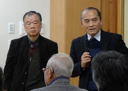 新潟工科大学建築学科の深沢大輔教授(左)と前橋工科大学建設学科元教授の濱嶌良吉さん