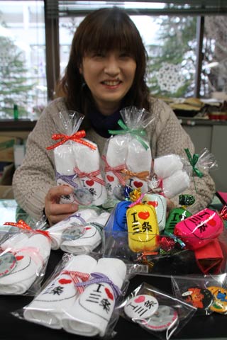 三条マルシェ実行委員会が販売するオリジナルミニタオル