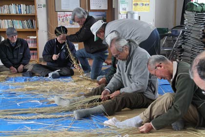 三条市シルバー人材センターのお正月準備講座「しめ縄づくり」