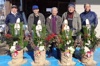 西本成寺有志会のメンバー